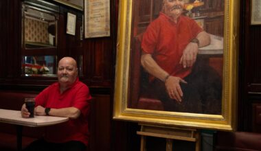 Glasgow cafe owner painted by royal portrait artist