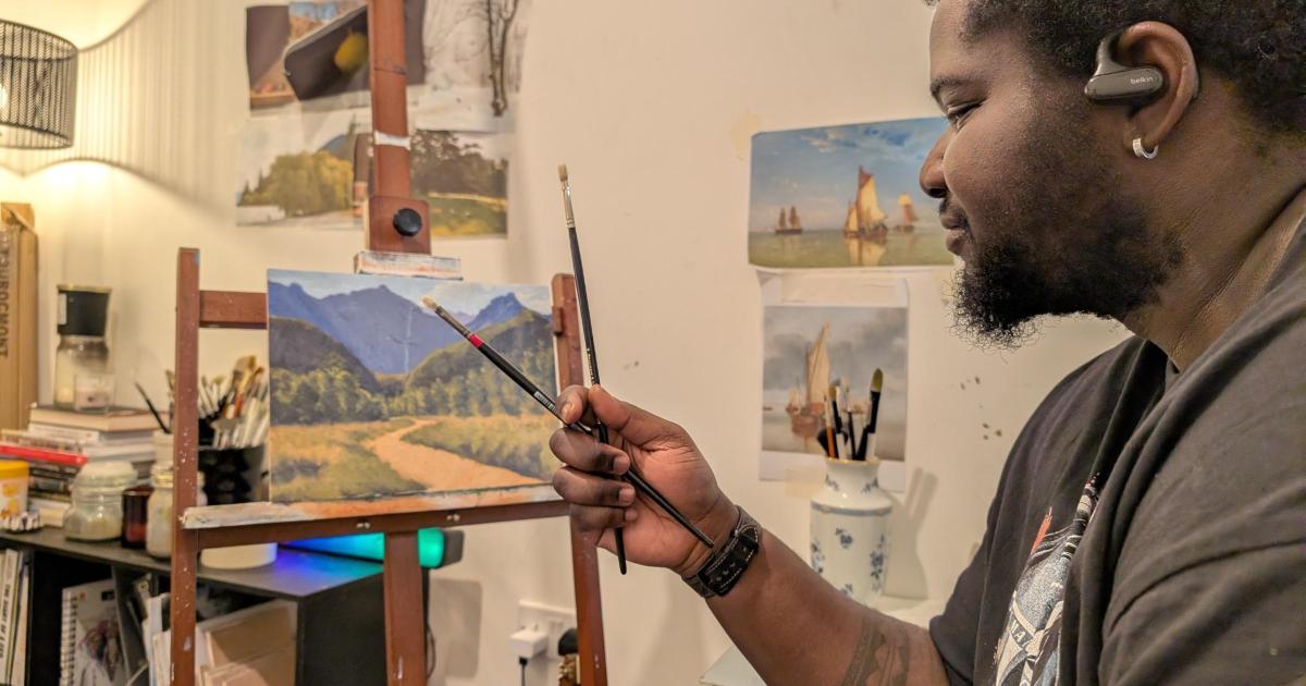 Former aerospace student launches Potters Bar art workshops