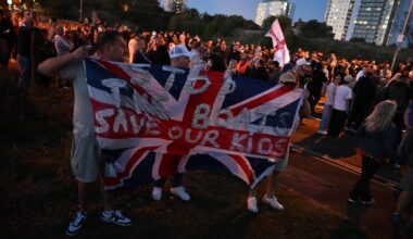 Anti-migrant protesters gather in seaside town as dinghy crosses the Channel