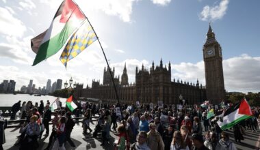 London protests LIVE: Police out in force as major pro-Palestine march to Whitehall underway