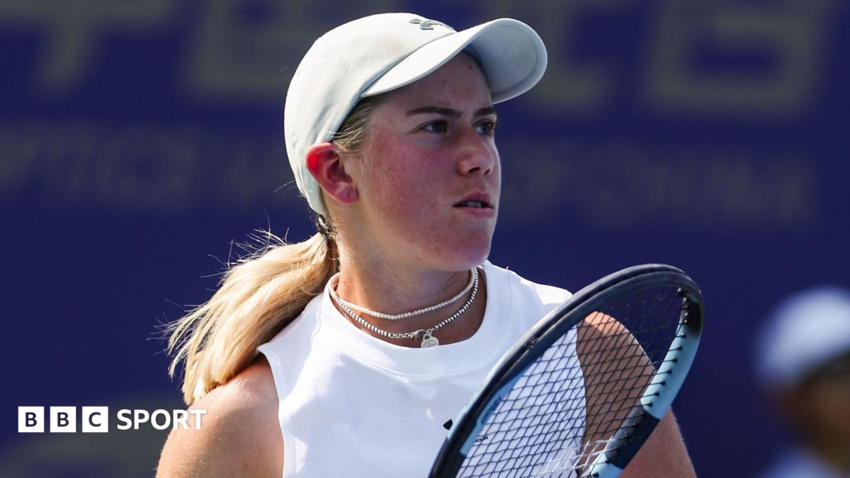 Sonay Kartal lines up a return at the Wuhan Open