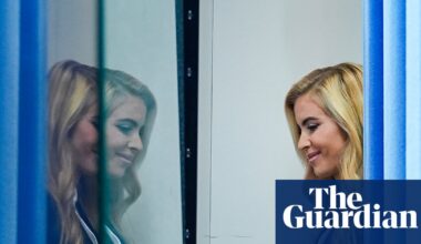 Trump’s new press secretary faces scrutiny over claims to be a lawyer | US news