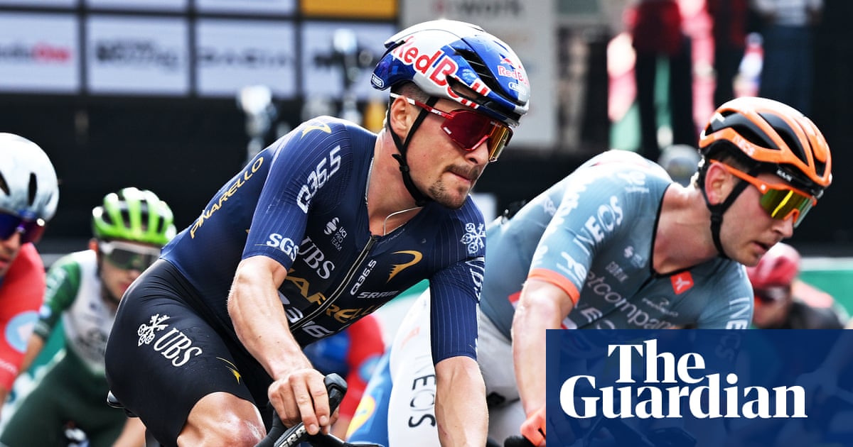 Pidcock ‘mad’ after two teammates collide with police motorcyclist in Italy | Cycling