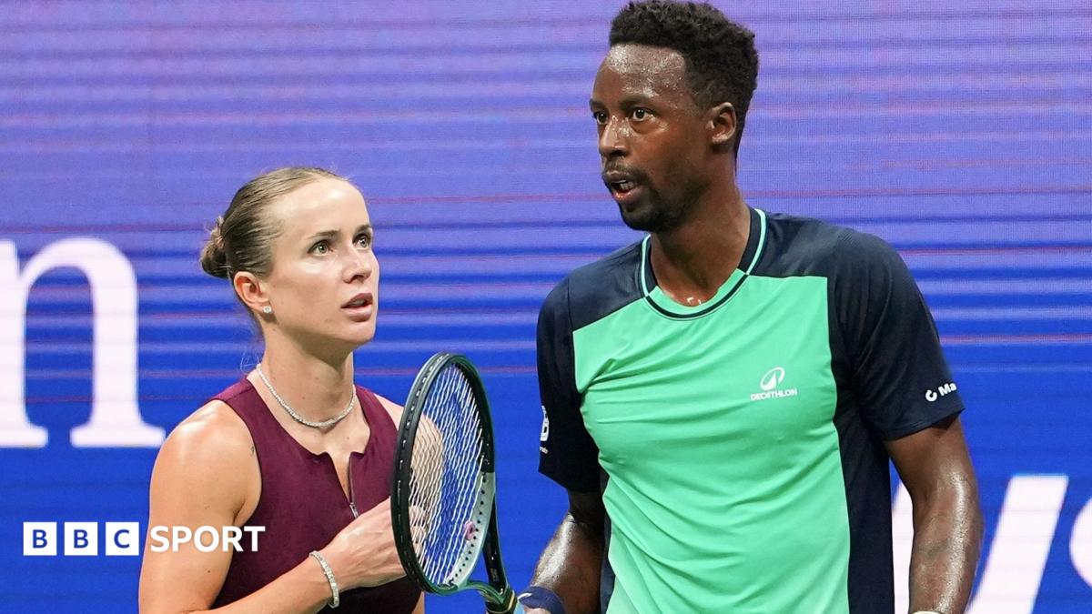 Elina Svitolina and Gael Monfils talk during while playing mixed doubles together at this year's US Open