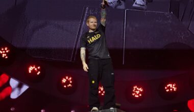 ED SHEERAN PERFORMS IN NEW TOWN THIRD KIT - Ipswich Town FC