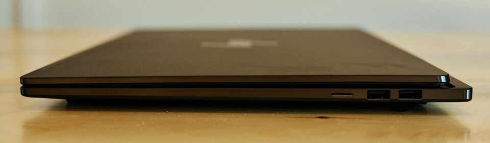 On the right are a pair of USB-3.2 10 Gbps Type-A ports and a MicroSD card reader.
