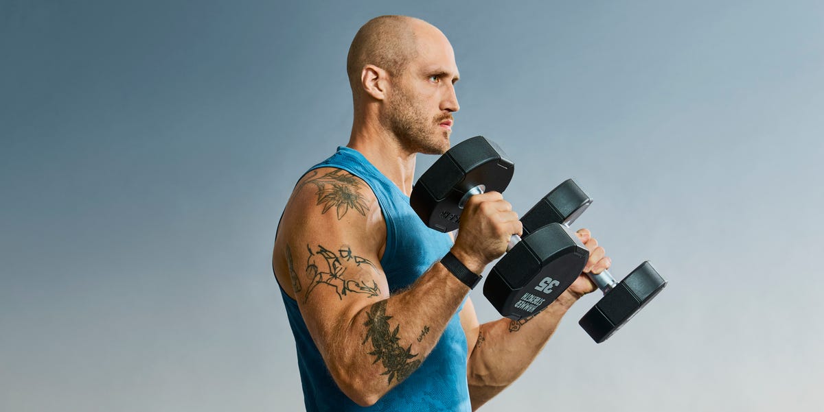 How to Do the Dumbbell Hammer Curl to Build Brachialis Muscles