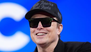 Elon Musk Leads SpaceX Earnings Call With Live Video Stream