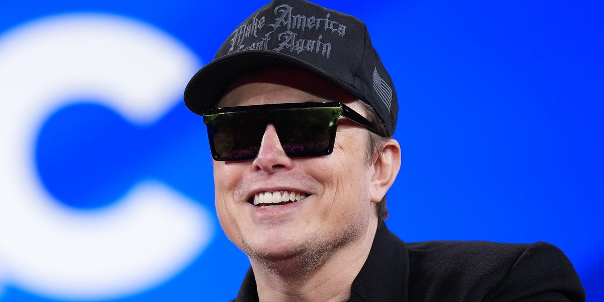 Elon Musk Leads SpaceX Earnings Call With Live Video Stream