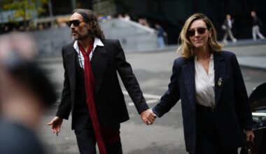 Russell Brand's wife tells jury entertainer is 'kind and caring' - London Evening Standard