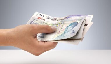 State pensioners under 77 given bumper £1930.40 | Personal Finance | Finance