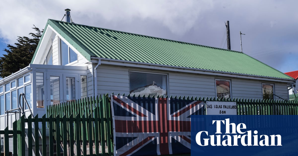 Milei adviser claims UK being ‘colonised by Islam’ as Falklands row grows | Falkland Islands