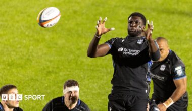 Jare Oguntibeju catches a lineout for Glasgow