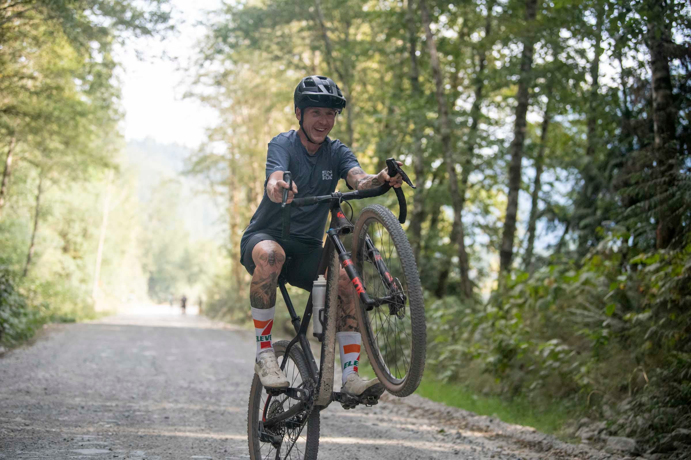 Velo Gravel Bike Field Test