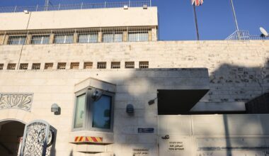 UK ‘threatens to expel 27 Israeli diplomats’ over Jerusalem consulate | News