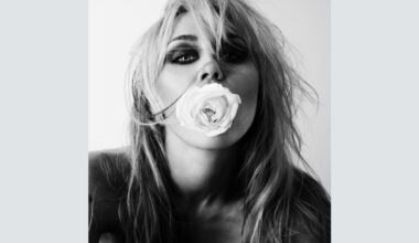 Miley Cyrus 'Bass Persuades'