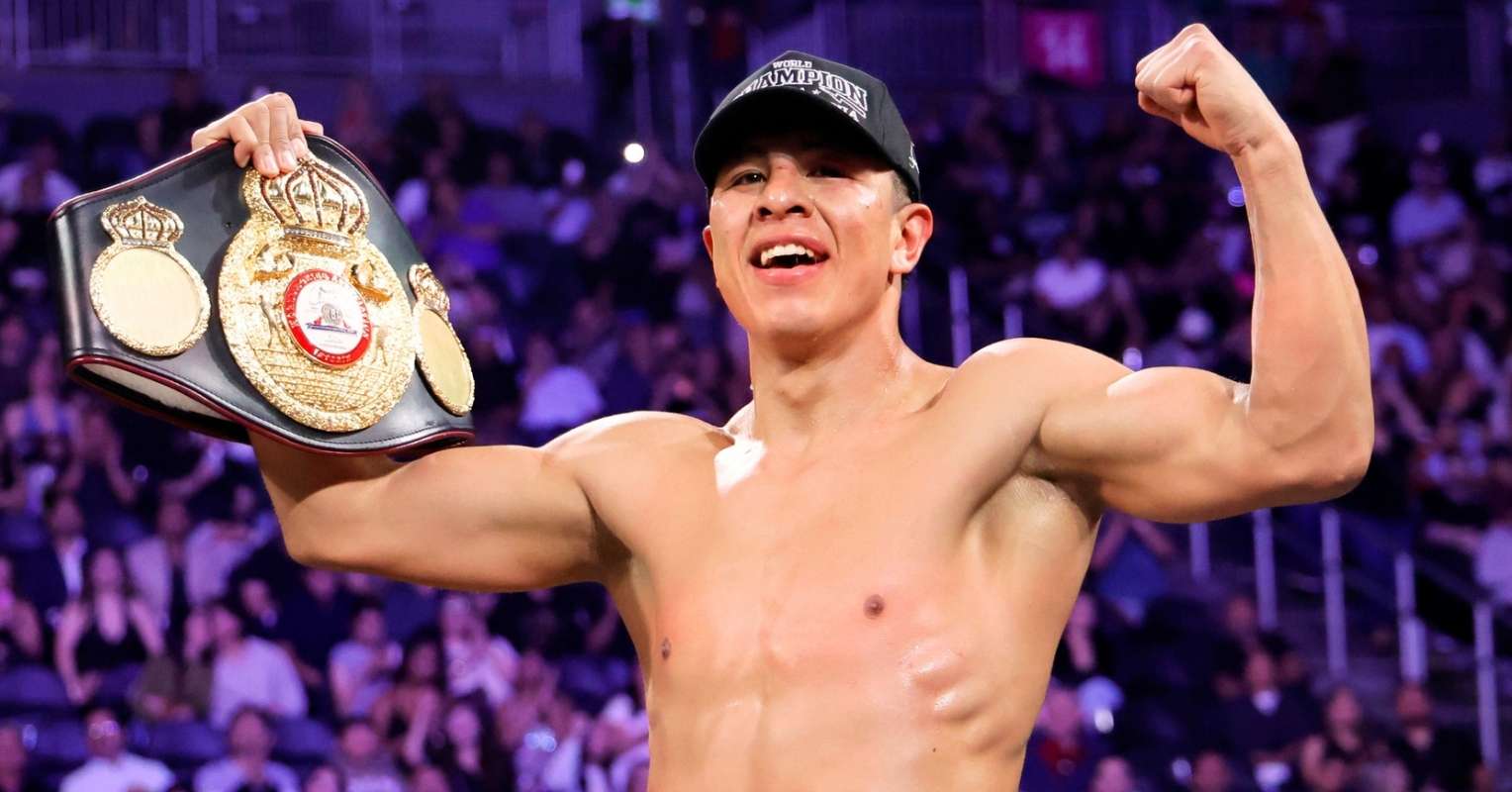 Jaime Munguia risks losing world title 5 months after winning it as mandatory refuses step aside deal