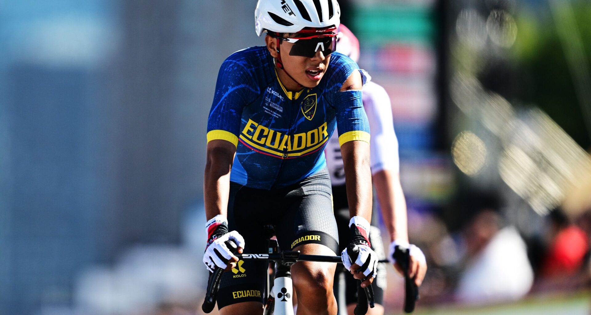 Movistar poach top under-23 talent from UAE Team Emirates-XRG