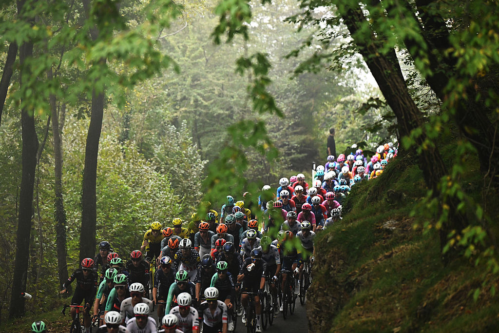 COMO, ITALY - OCTOBER 10: A general view of the peloton passing through a landscape during the 120th Il Lombardia 2026 a 239km one day race from Bergamo to Como / #UCIWT / on October 10, 2026 in Como, Italy. (Photo by Dario Belingheri/Getty Images)