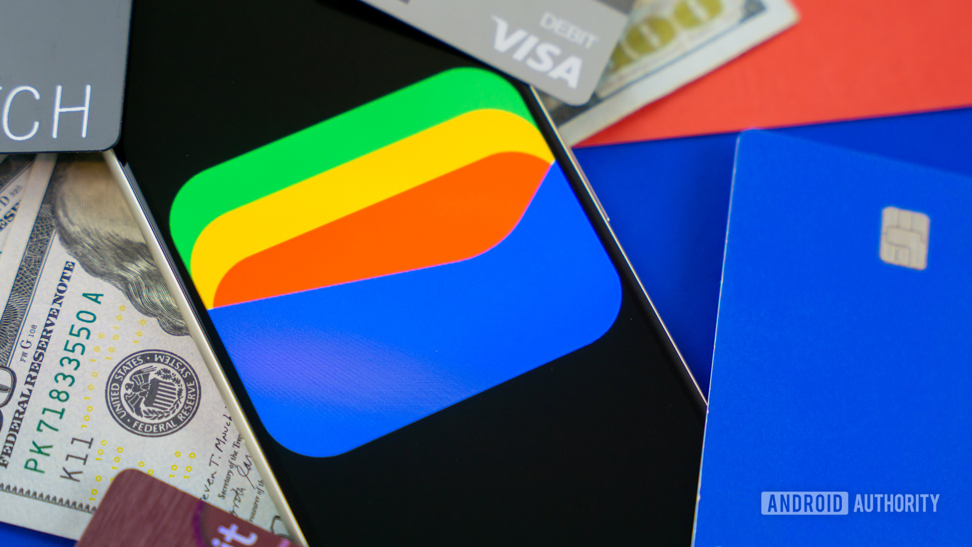 Google Wallet logo on smartphone next to credit cards and cash Stock photo 8 Google Wallet logo on smartphone next to credit cards and cash Stock photo 8