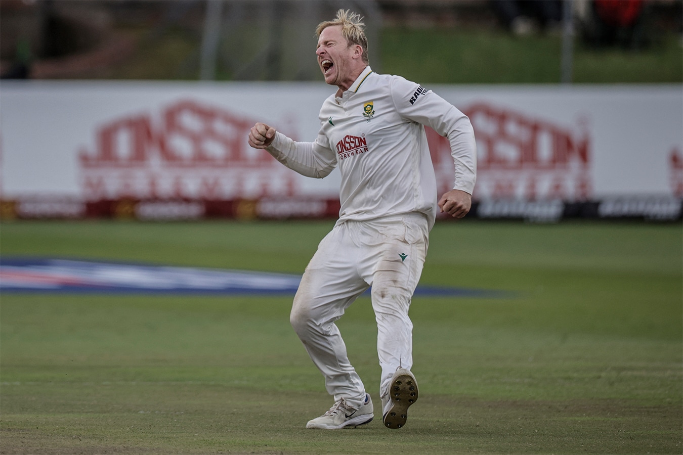 Simon Harmer Stars in Test Victory