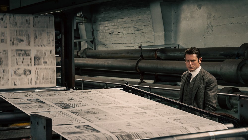 How 'Ink' Production Designers Recreated The Sun Newsroom
