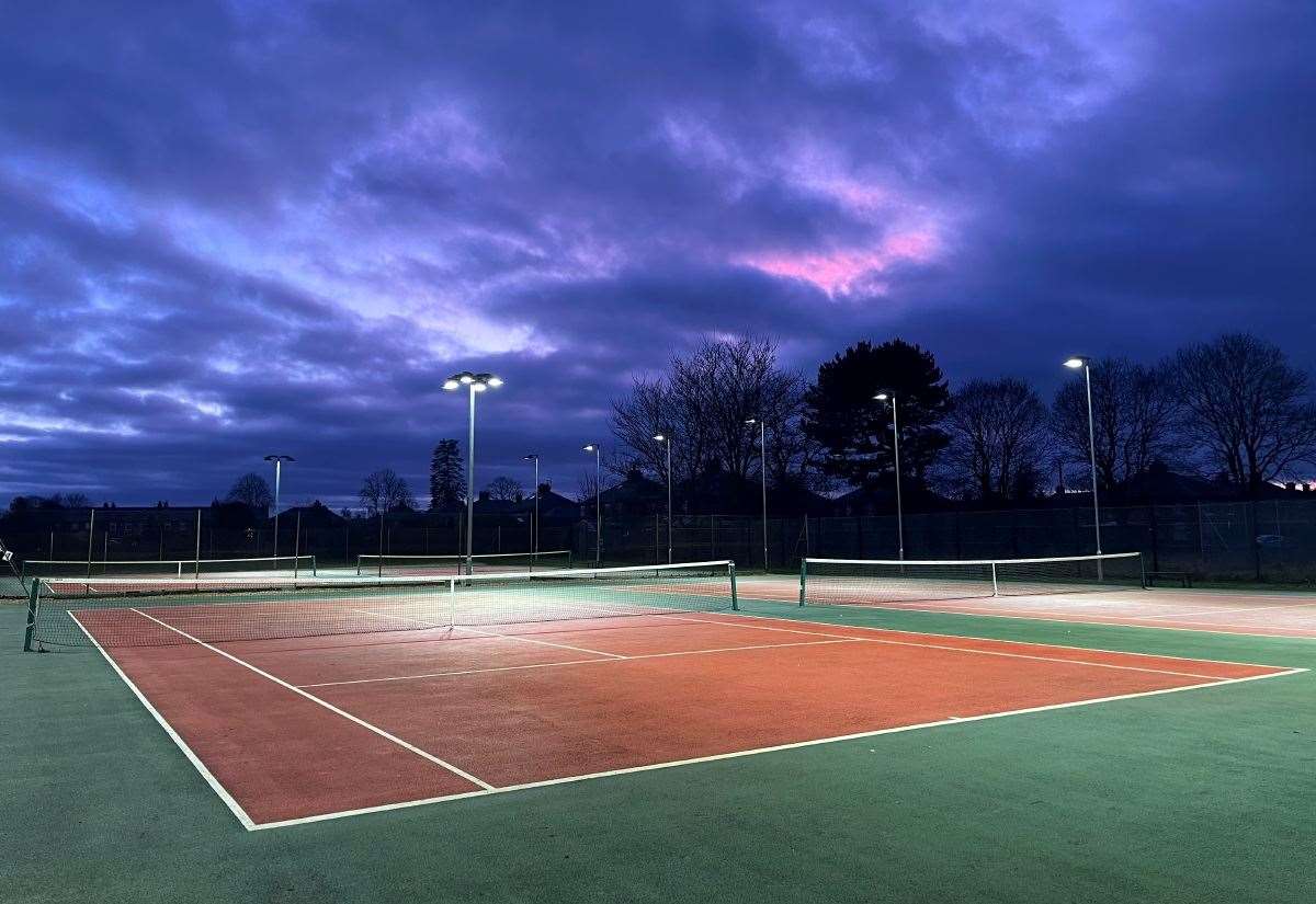 Newark Tennis Club plans to replace grass with hard courts approved by district council