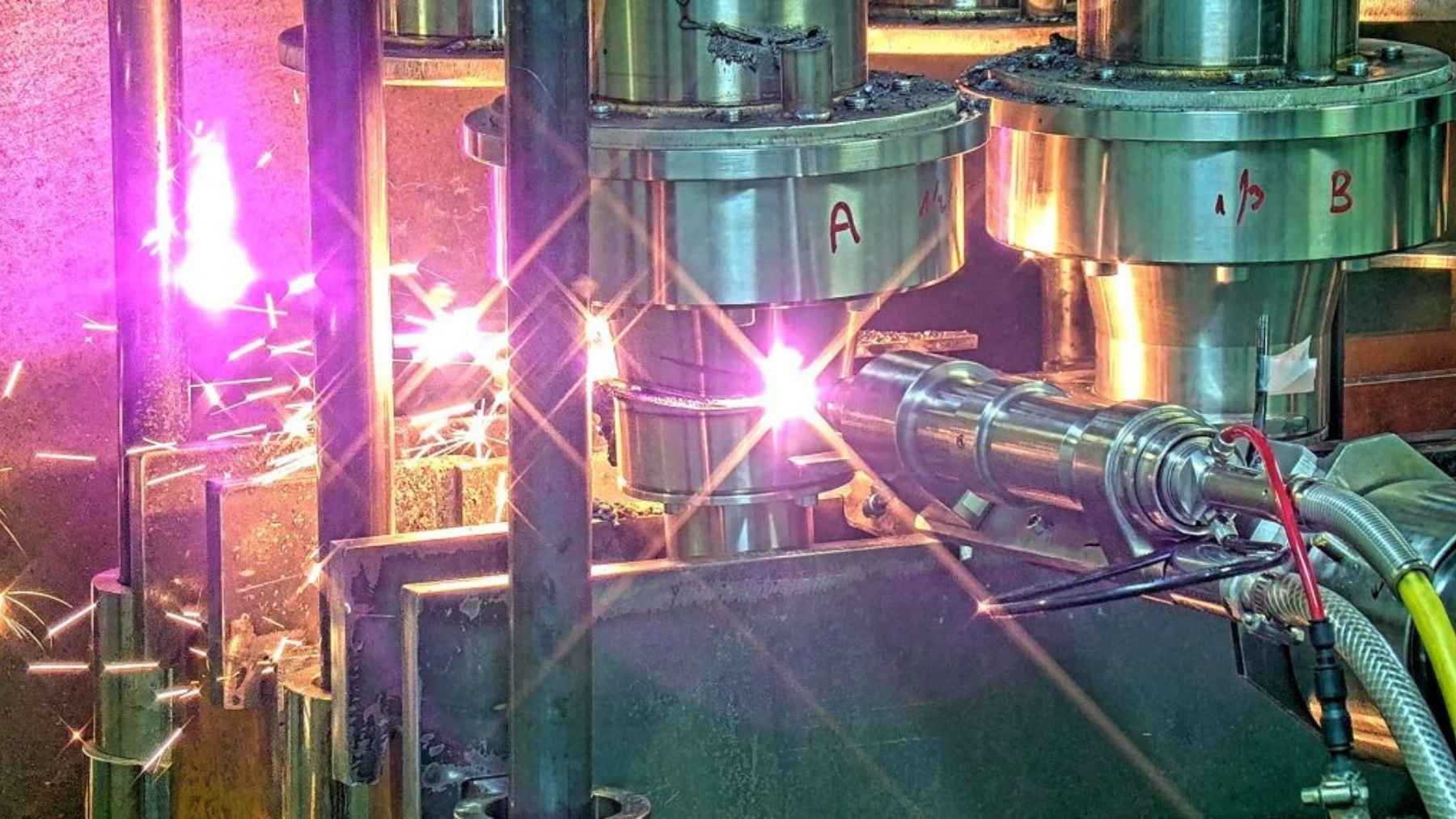 A 1,455-pound slab of steel more than 7.8 inches thick was cut out of a retired French reactor’s pressure tank by a laser on a remote-controlled arm in a few hours, after 18 months of planning, so engineers can see what four decades of heat did to its hottest weld
