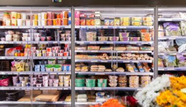 Popular desserts pulled from supermarket shelves as they 'may contain glass' | News UK