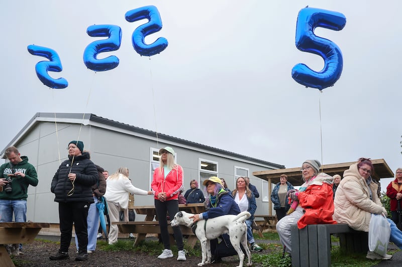 The unveiling of New Script for Mental Health’s new Give 5 installation bench in the Falls Park in west Belfast as part of Féile na Carraige 2026. PICTURE: MAL MCCANN