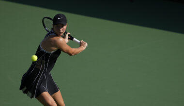 Tagger wins all-teenage encounter vs. Valentova to reach Osaka quarters