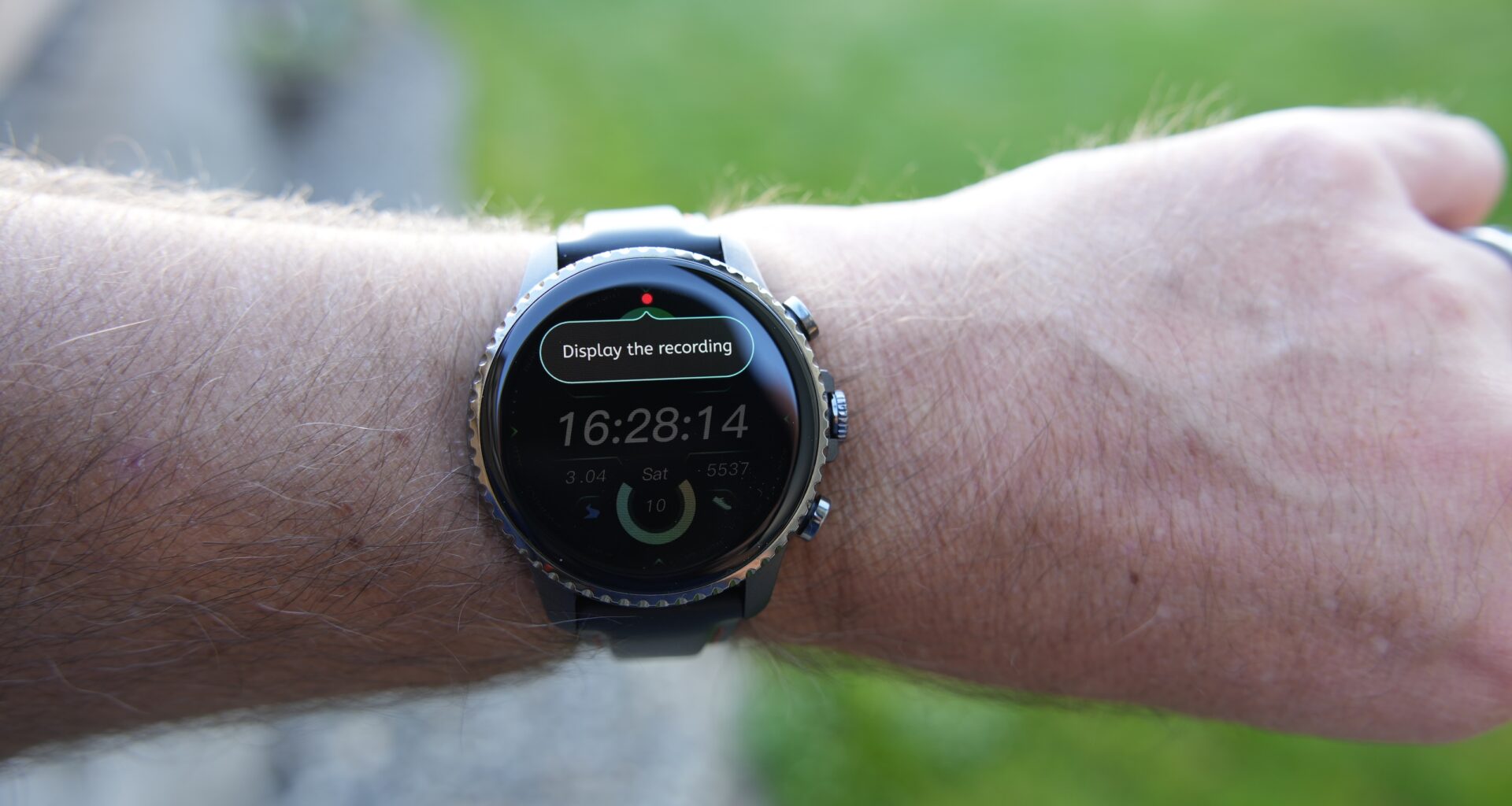 I tried a $200 smartwatch with voice recording - it beat the Apple Watch in a few key ways