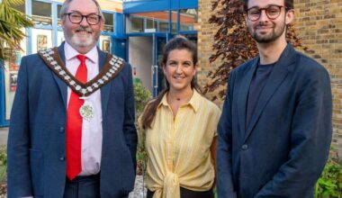 Bishop’s Stortford sculptor Nicola Anthony advocates for the art of conversation with gift to town