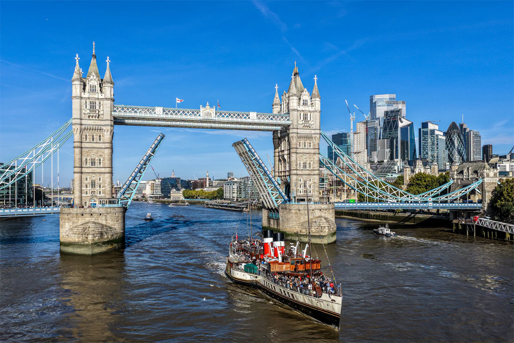 UK’s Historic Waverley Steamer Celebrates 80th Anniversary of Her Launch