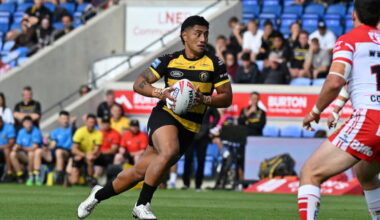 Oldham secure 'major coup' with signing of international half-back Ata Hingano on three-year deal