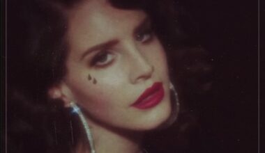 The 1950s singer Lana Del Rey called a "master of vocals"