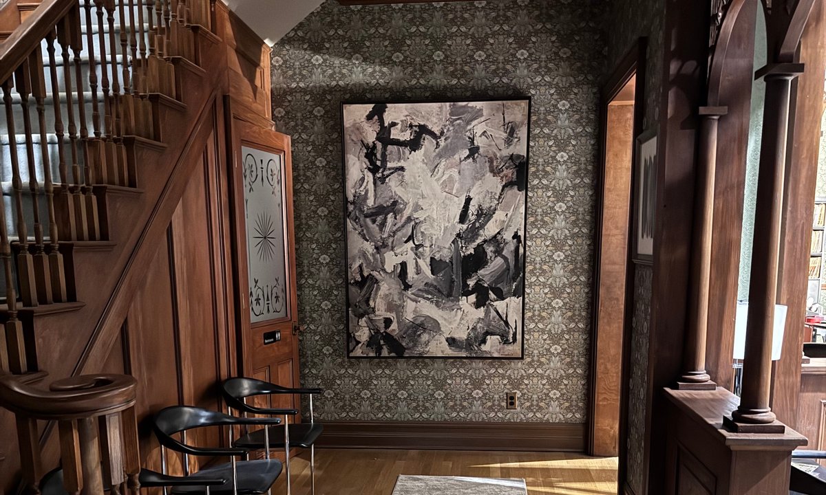 Painting by overlooked Abstract Expressionist Anna Walinska gets key role in television series Best Medicine - The Art Newspaper