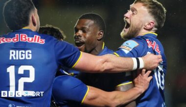 Christian Wade prepares to touch down for Newcastle Red Bulls' first try.