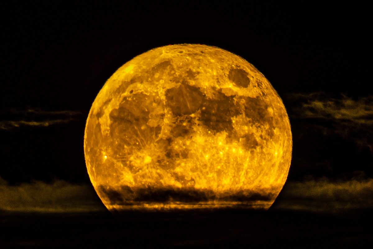 Full Moon rising. Credit: Denise Panyik-Dale / Getty Images