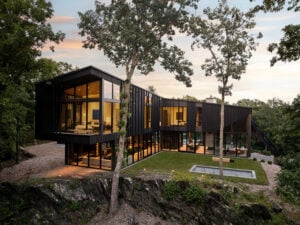 Aston Martin Slyvan Rock Residence