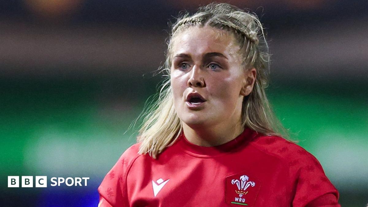Nel and Branwen Metcalfe celebrate Wales' win against Barbarians at Twickenham