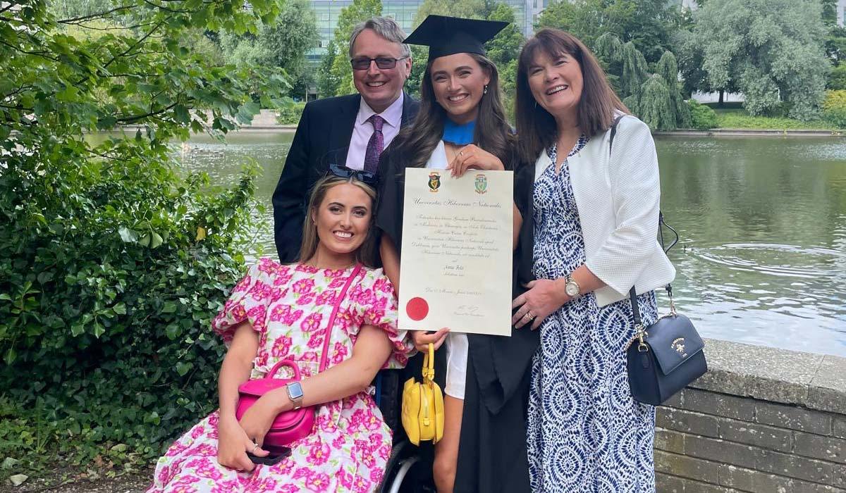 Emily Felix and her family. Pic: Emily Felix / Supplied