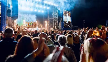 One of the world’s biggest rock bands to play Scarborough | YorkMix