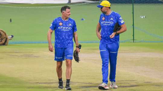 hussey-has-been-the-teams-batting-coach-since-2018-working-under-fleming
