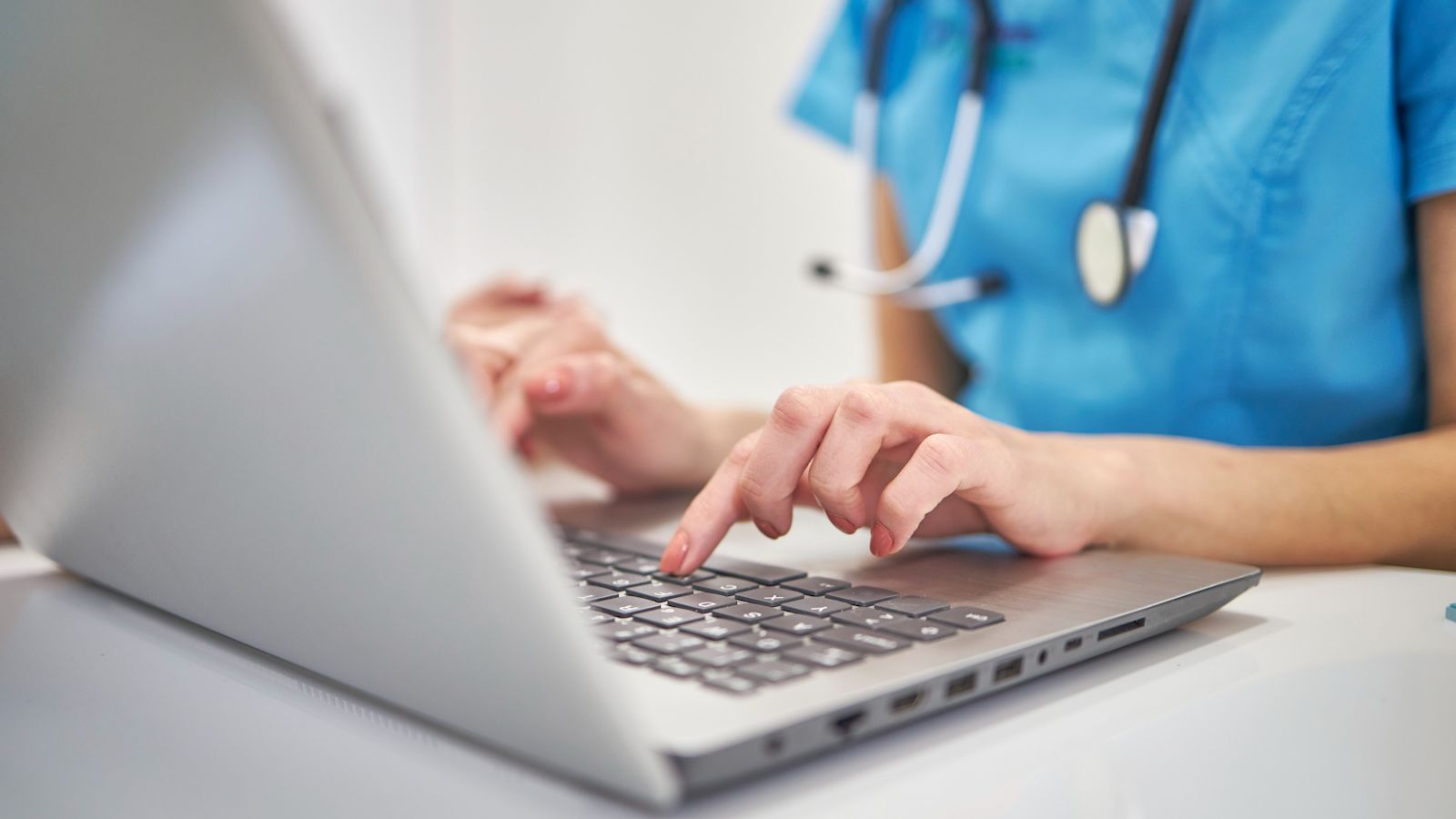 Hundreds of NHS websites offline after provider goes into administration 'without warning'