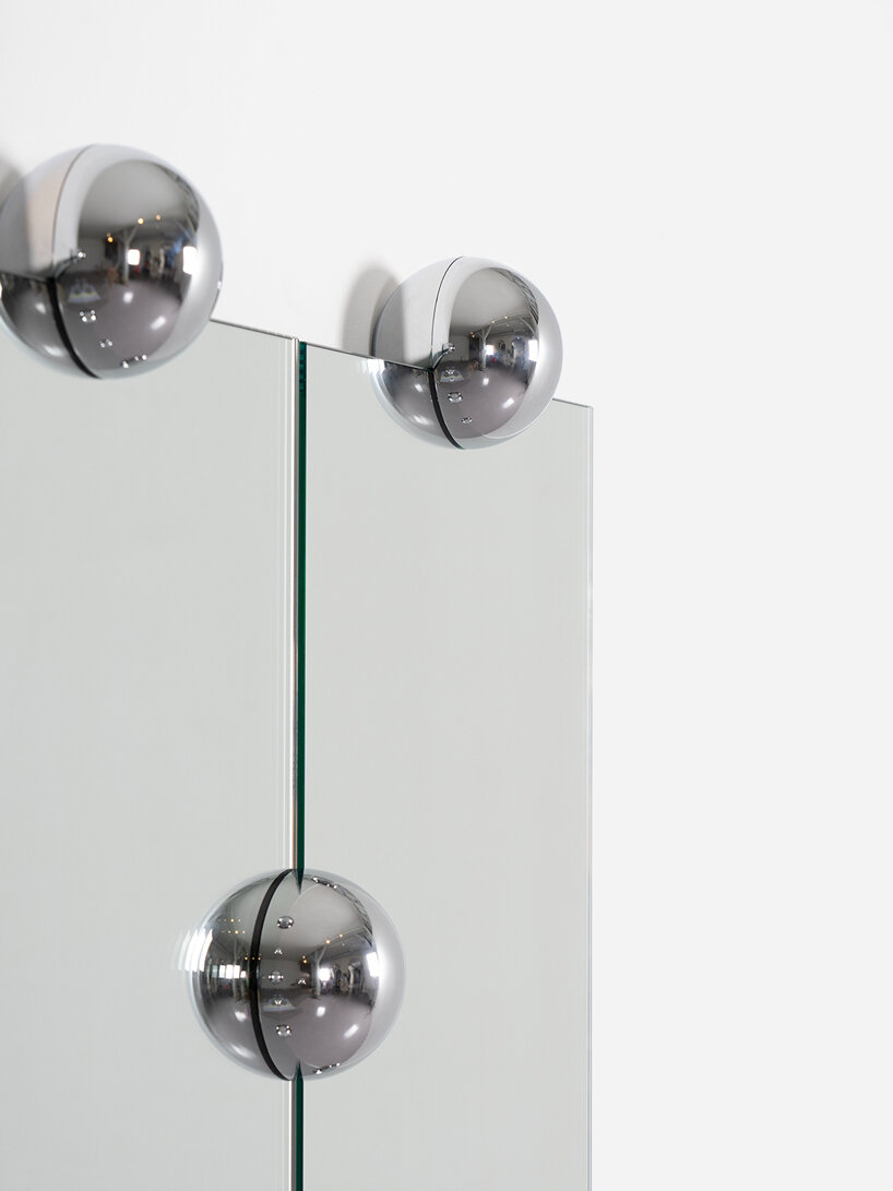 jean-baptiste fastrez turns an inflatable boat and a wall fixing into mirrors to look and to be looked at - 3