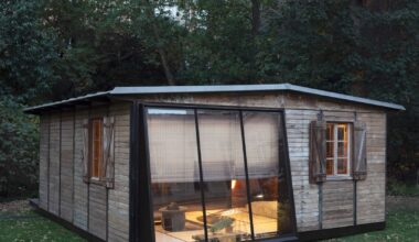 Galerie Patrick Seguin shows Jean Prouvé house at Design Miami.Paris