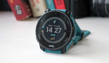 Una Watch Review: A Modular, Repairable GPS Watch Is A Good First Step