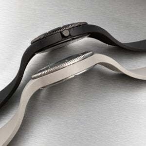 Two waches in grey and black