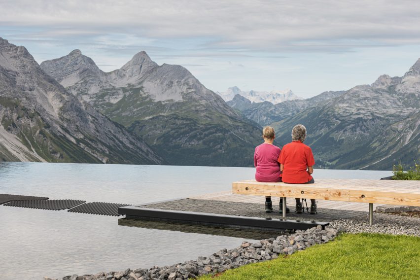 Alpine viewpoint 